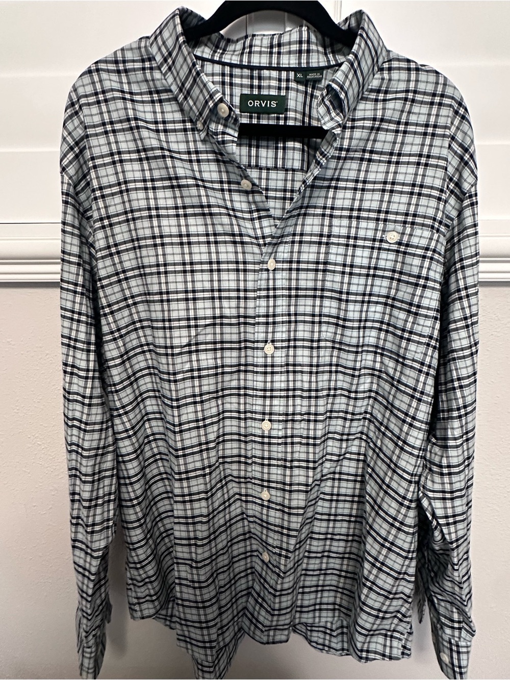Orvis Men’s Plaid Long-Sleeve Button-Down Shirt